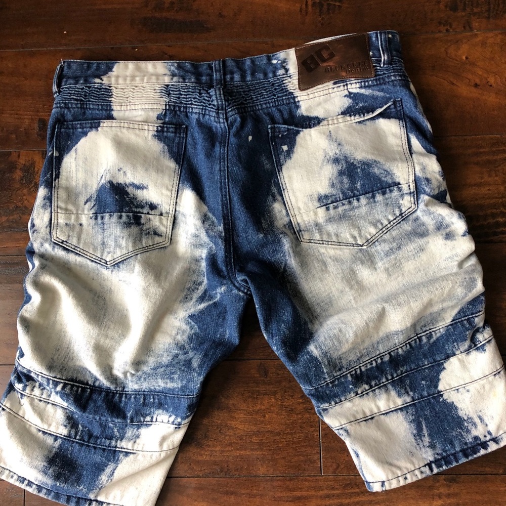 Sale❣️NEW! Distressed Denim Shorts 💗 - Picture 4 of 4